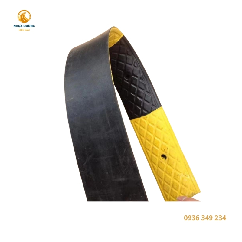 Gờ Cao Su Giảm Tốc 1000x100x20mm Sọc Vàng Đen